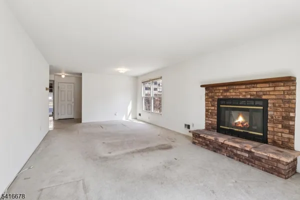 $295,000 | 45 Sunrise Drive, Gillette, NJ 07933