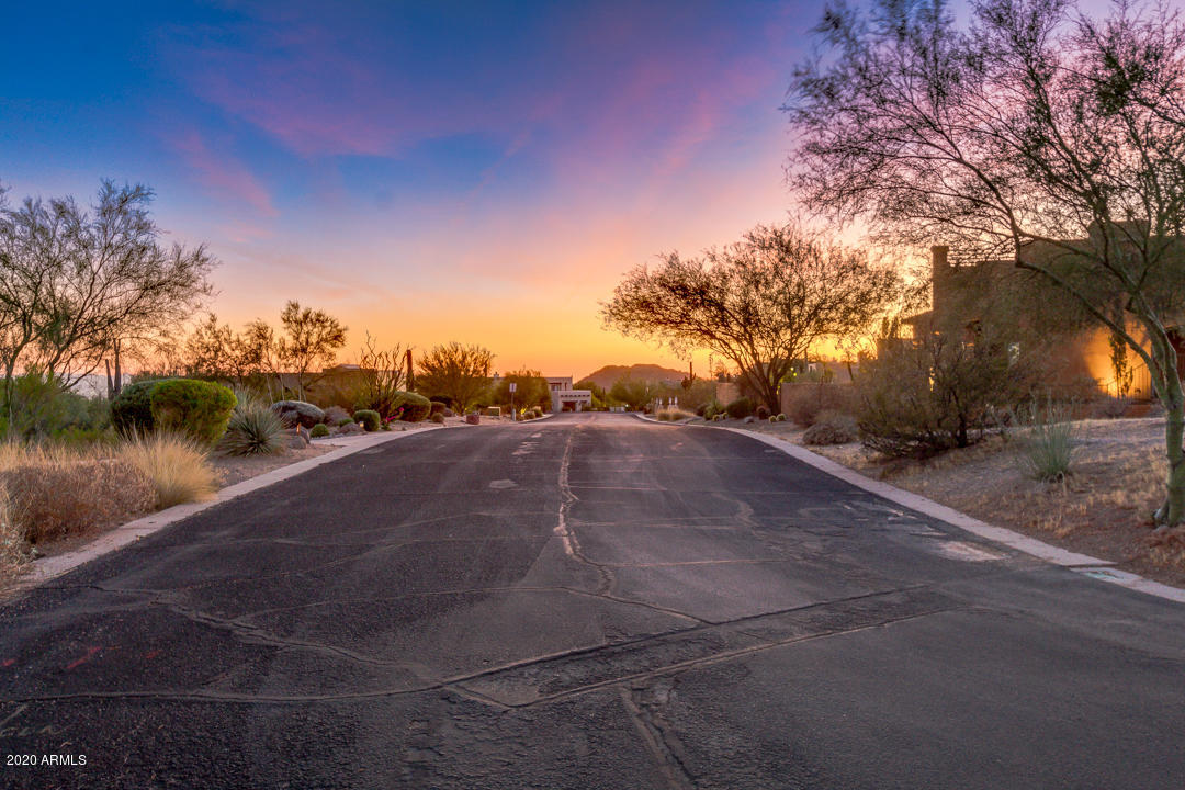 3530 North Hawes Road, Unit 7 Mesa, AZ 85207 - Photo 27 of 29 Private community