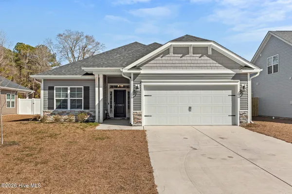 $1,900 | 726 Greenwich Place, Richlands, NC 28574