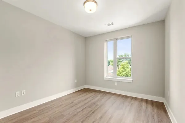 $1,060 | 1419 Rosa L Parks Boulevard, Nashville, TN 37208