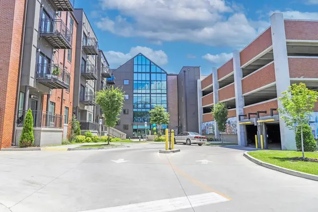 $1,060 | 1419 Rosa L Parks Boulevard, Nashville, TN 37208