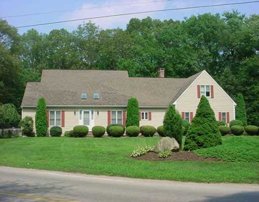 260 Howland Road East Greenwich, RI 02818 - Photo 1 of 8 Exterior Front.