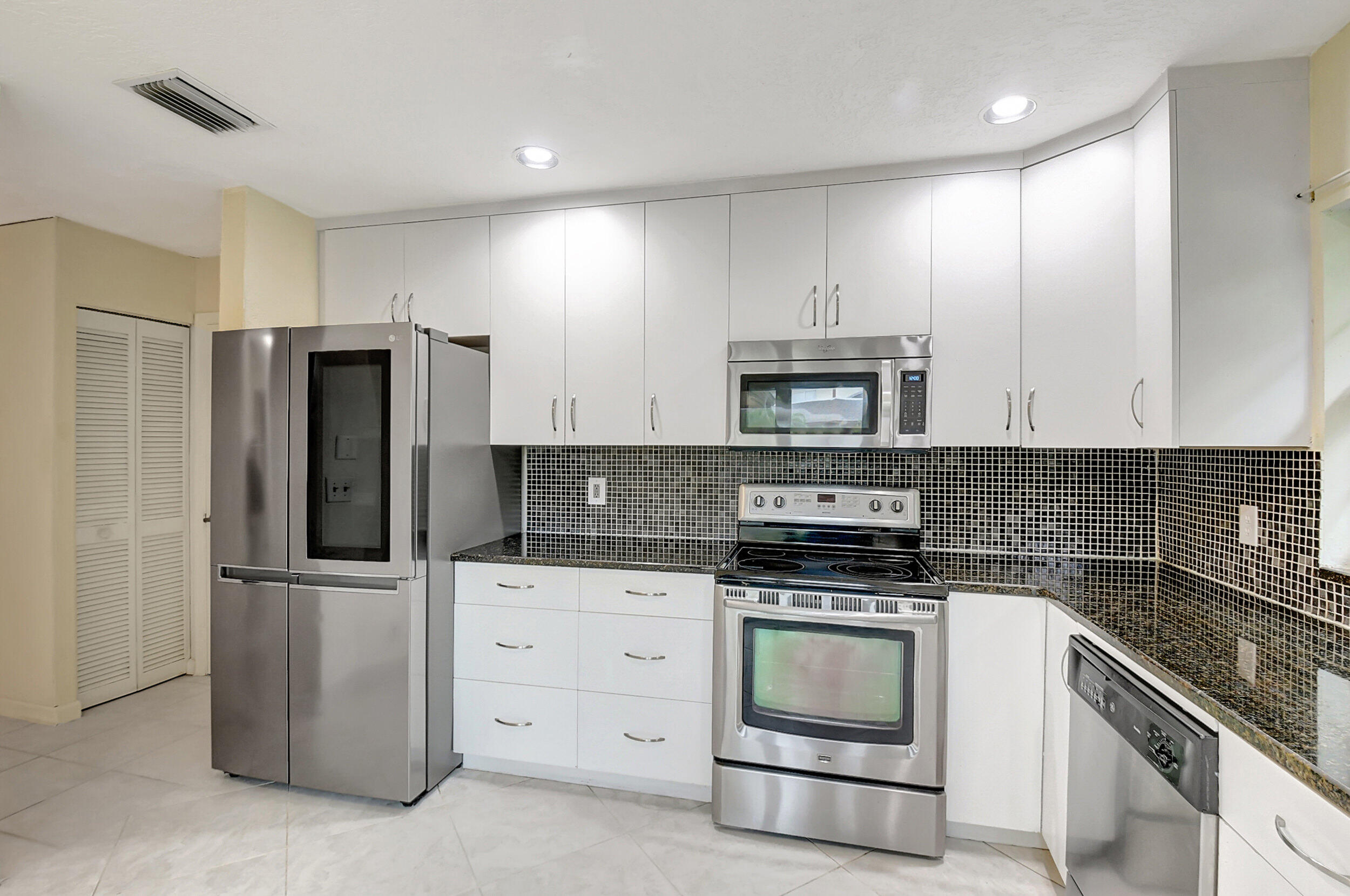 20771 Boca Ridge Drive North Boca Raton, FL 33428 - Photo 2 of 12 DSC_0423