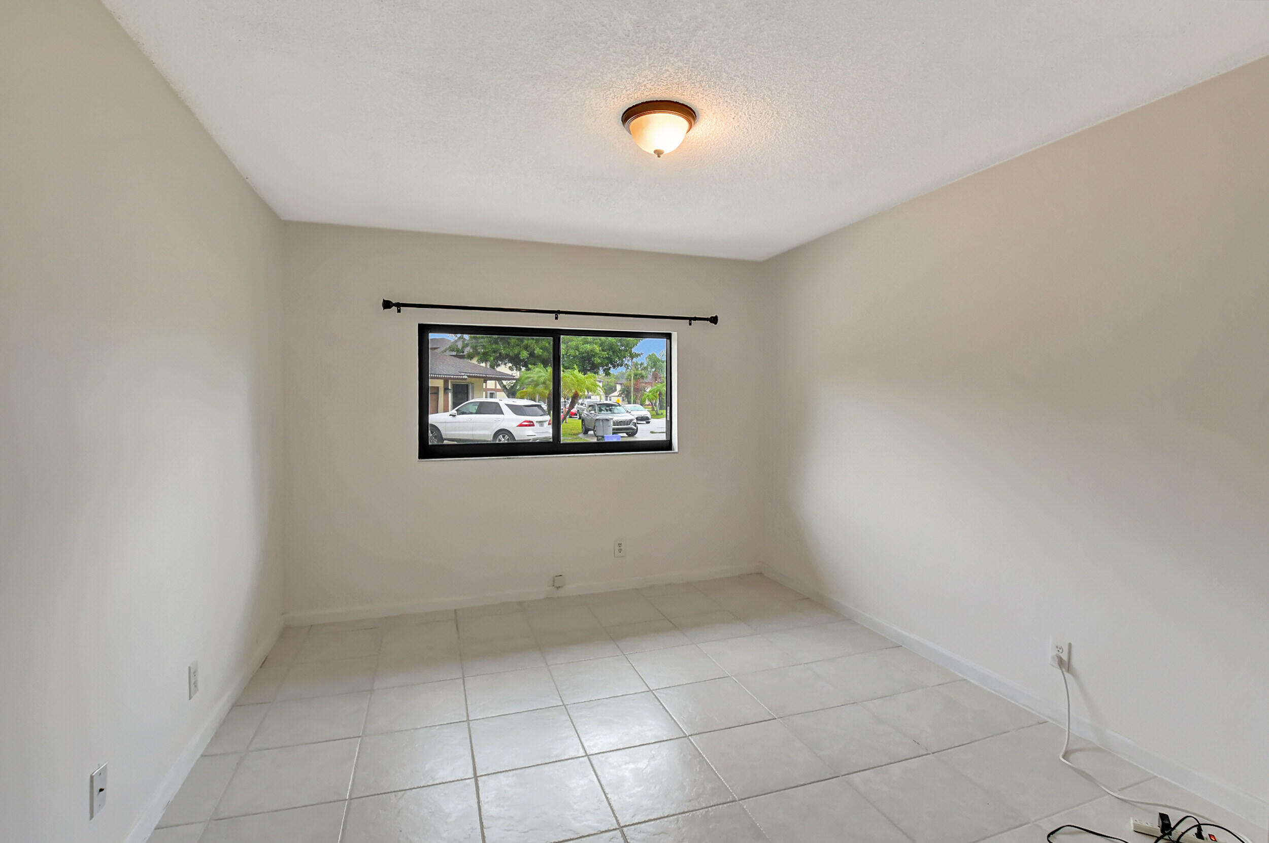 20771 Boca Ridge Drive North Boca Raton, FL 33428 - Photo 4 of 12 DSC_0473