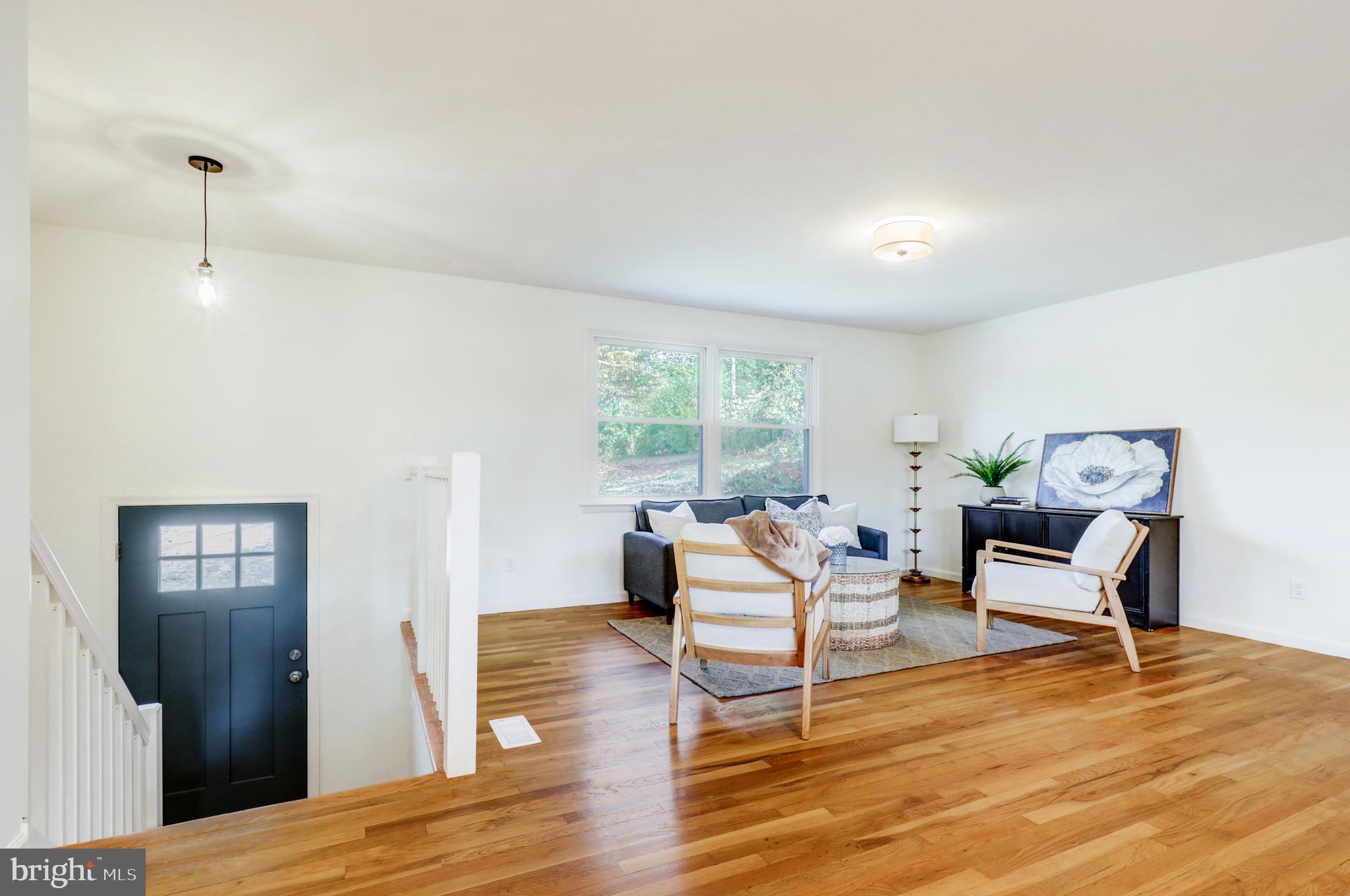 17 Lightcap Road Pottstown, PA 19464 - Photo 3 of 40