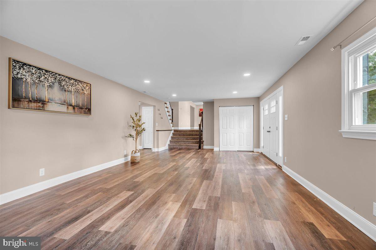 1161 Moss Mill Road Hammonton, NJ 08037 - Photo 6 of 54 Oversized Split Level Home