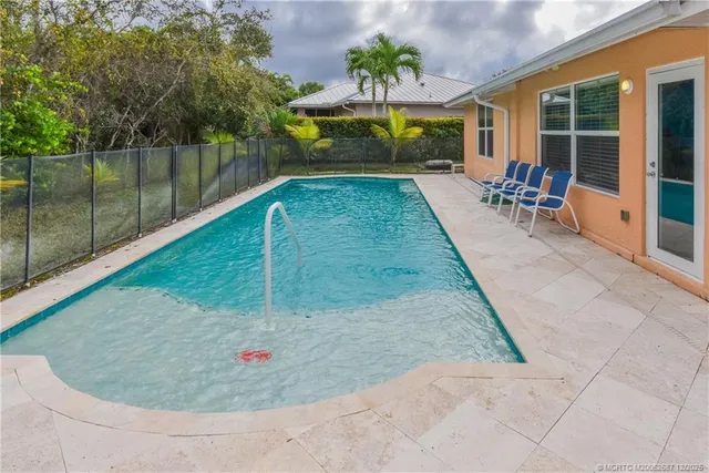 $675,000 | 5374 Southeast Running Oak Circle, Stuart, FL 34997