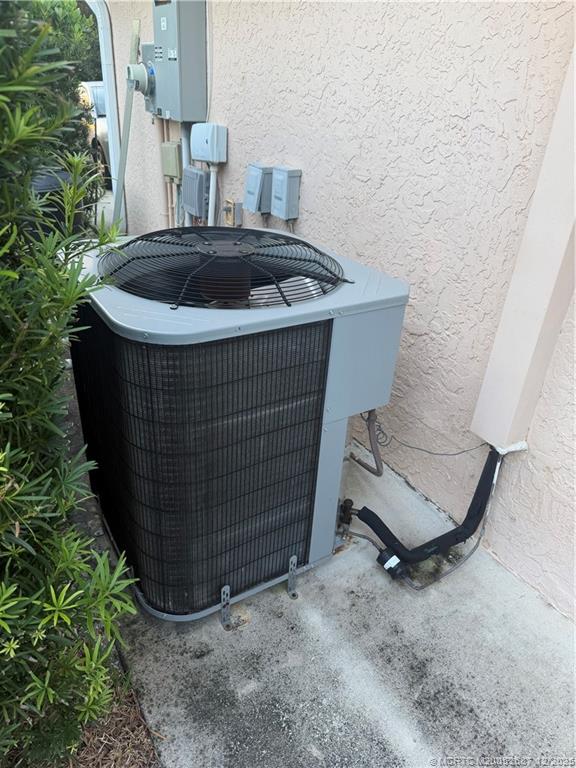 5374 Southeast Running Oak Circle Stuart, FL 34997 - Photo 29 of 38 a view of barbeque area with fountain in back