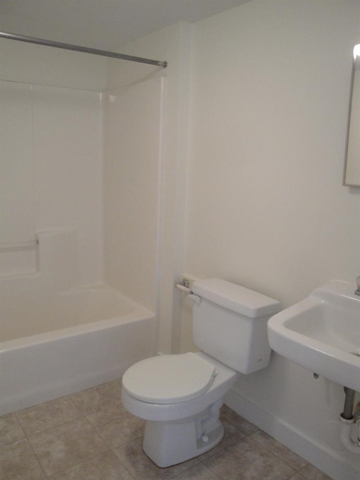 191 Turner Street, Unit 2E Manchester, NH 03102 - Photo 13 of 15