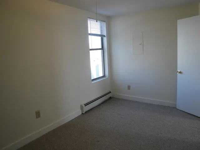 $1,785 | 191 Turner Street, Unit 2E, Manchester, NH 03102