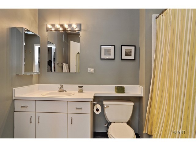 1017 West Washington Boulevard, Unit 4D Chicago, IL 60607 - Photo 8 of 11