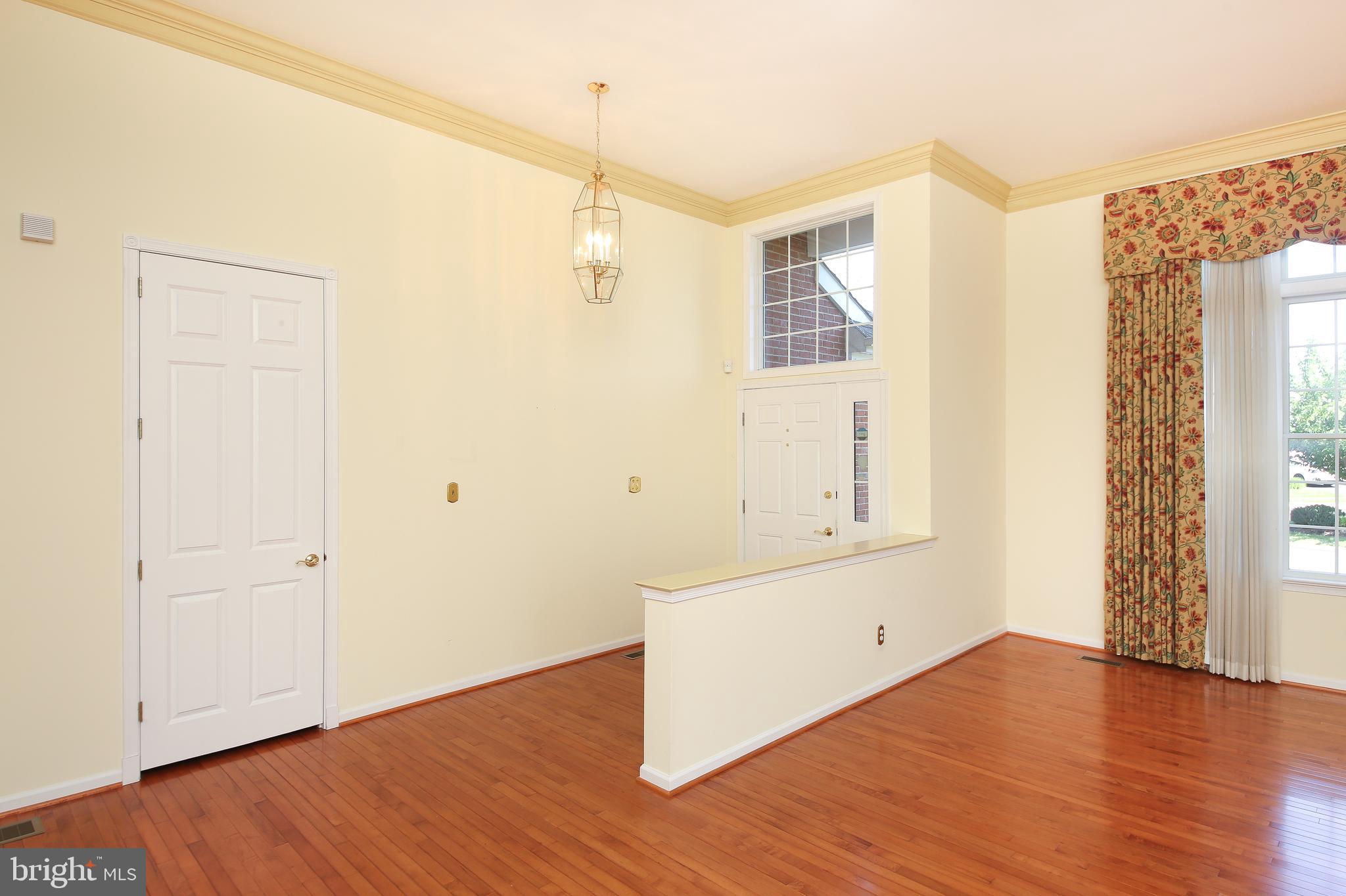 102 Sydney Road Southampton, PA 18966 - Photo 4 of 59 Entry