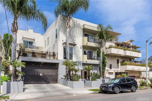 a car parked in front of a building