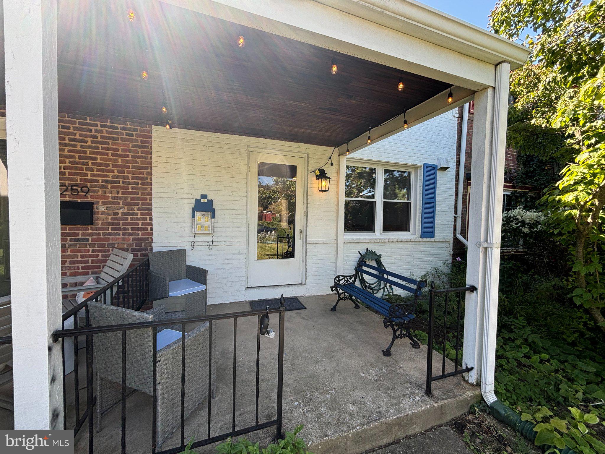 257 Ridge Avenue Towson, MD 21286 - Photo 3 of 17 Charming front porch