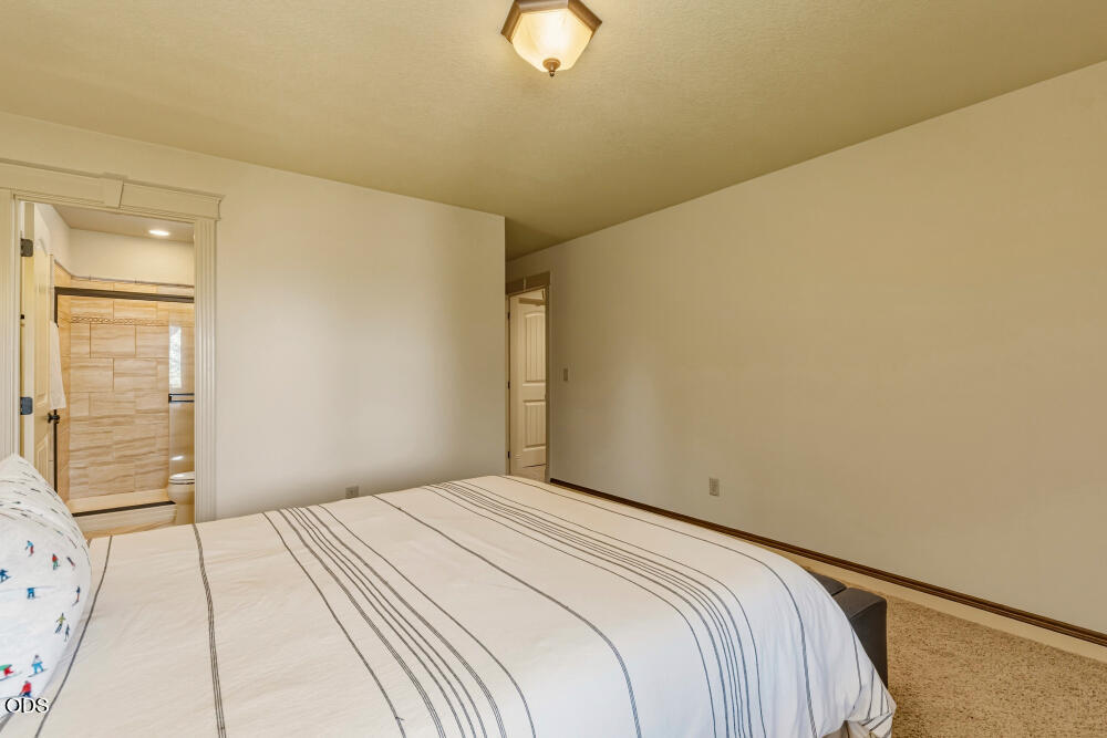 1354 Ridgecrest Drive Klamath Falls, OR 97601 - Photo 24 of 45