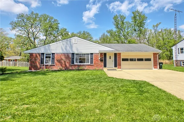$330,000 | 144 Upper Hillside Drive, Bellbrook, OH 45305