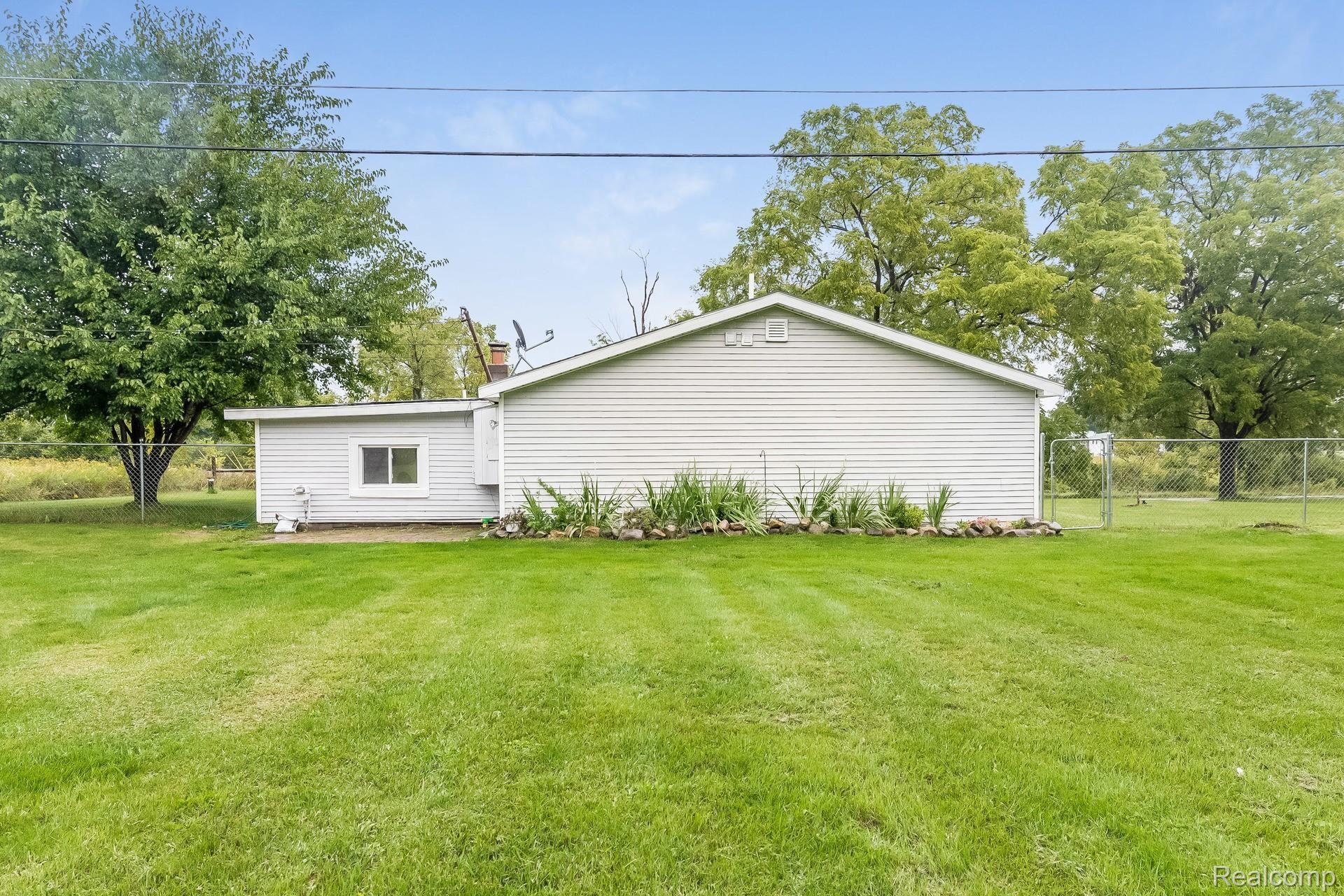 5802 Hinkley Road Stockbridge, MI 49285 - Photo 22 of 25 025-photo-rear-view-8581401.jpg