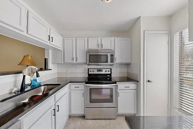 $235,000 | 2500 East Park Boulevard, Unit U3, Plano, TX 75074