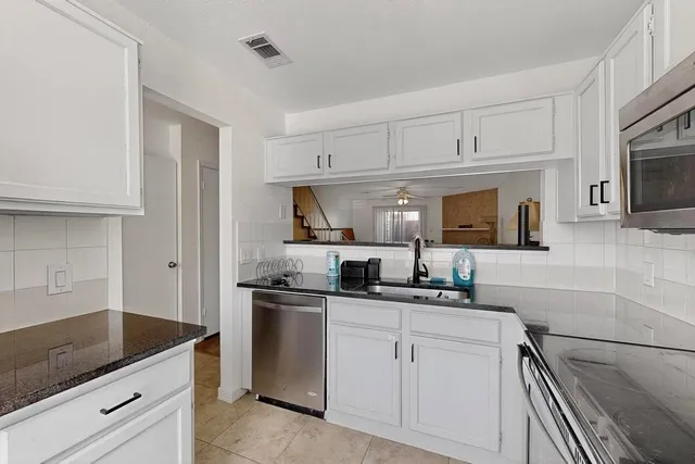 $235,000 | 2500 East Park Boulevard, Unit U3, Plano, TX 75074