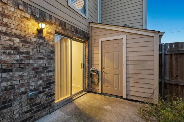 $235,000 | 2500 East Park Boulevard, Unit U3, Plano, TX 75074