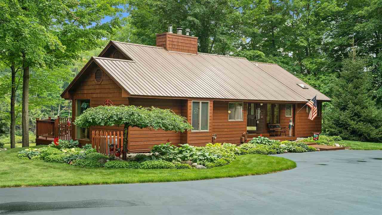 7710 Forest Lodge Road Traverse City, MI 49685 - Photo 5 of 88 1891618-4.JPG