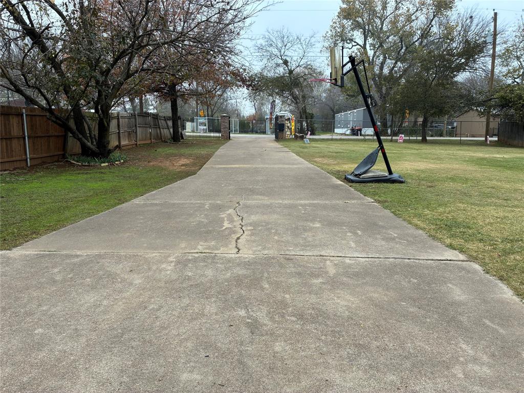 8430 Retta Mansfield Road Mansfield, TX 76063 - Photo 3 of 17 a view of park with trees
