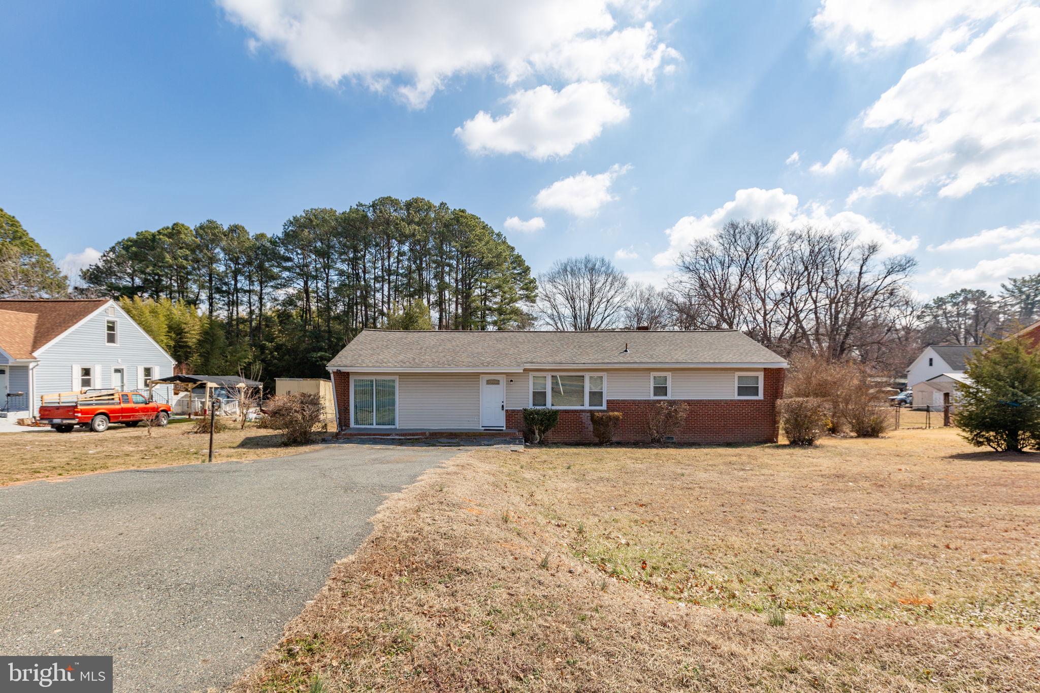 1305 Bragg Road Fredericksburg, VA 22407 - Photo 2 of 42 Great parking