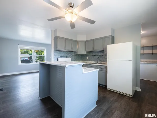 $119,900 | 3925 West Creighton Terrace, Peoria, IL 61615