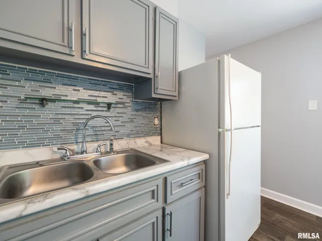 $119,900 | 3925 West Creighton Terrace, Peoria, IL 61615