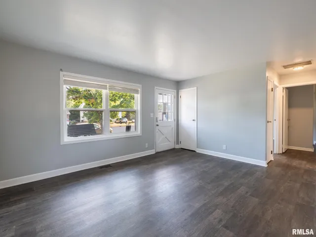 $119,900 | 3925 West Creighton Terrace, Peoria, IL 61615