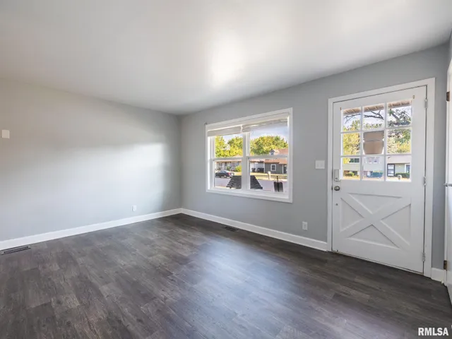 $119,900 | 3925 West Creighton Terrace, Peoria, IL 61615