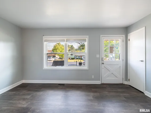 $119,900 | 3925 West Creighton Terrace, Peoria, IL 61615