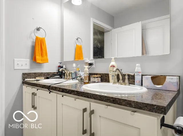 $295,000 | 1319 West Commerce Street, Brownstown, IN 47220