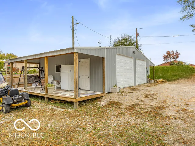 $295,000 | 1319 West Commerce Street, Brownstown, IN 47220