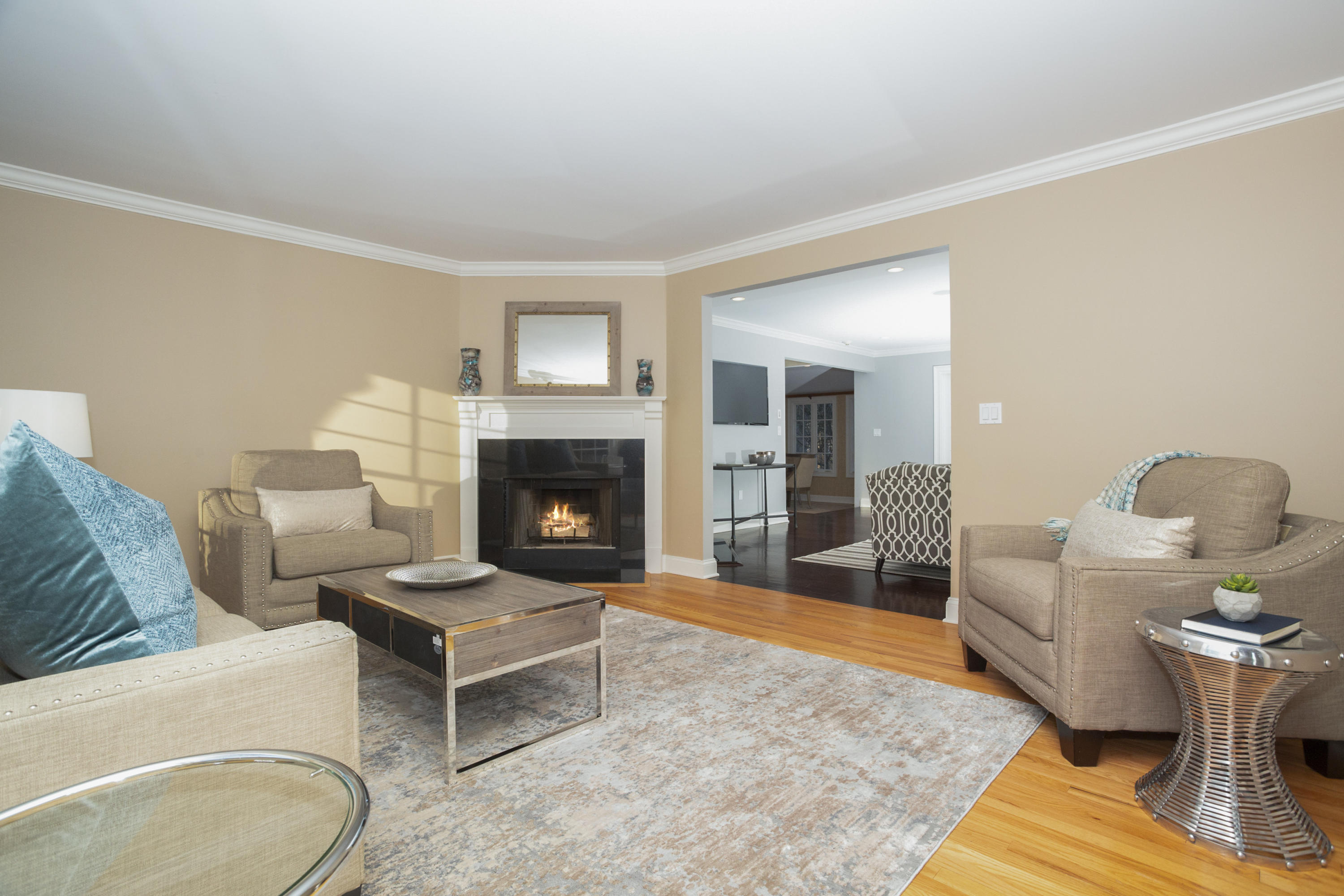 9 Revere Road Darien, CT 06820 - Photo 4 of 48 003-photo--7967381