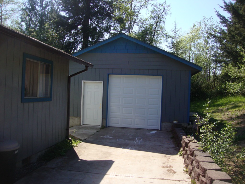 151 North Mahaffey Road Kelso, WA 98626 - Photo 3 of 15 Gallery Image 3