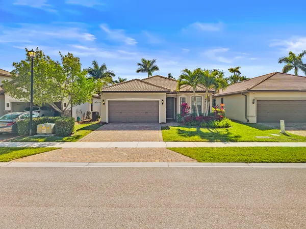 $4,200 | 8359 Hanoverian Drive, Lake Worth, FL 33467