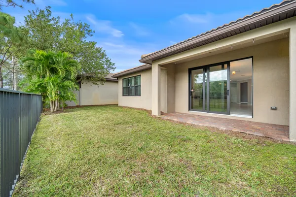 $4,200 | 8359 Hanoverian Drive, Lake Worth, FL 33467