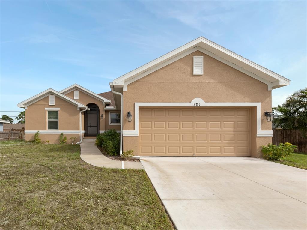 886 Euclid Road Venice, FL 34293 - Photo 2 of 73