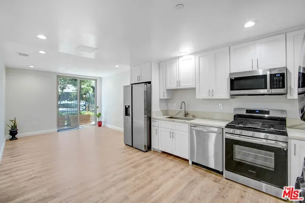 $3,950 | 11753 Iowa Avenue, Unit 103, Los Angeles, CA 90025