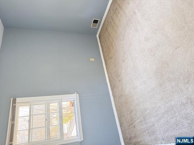 39 Franklin Street, Unit 2 Tenafly, NJ 07670 - Photo 18 of 27 an empty room with a window