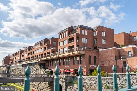 $595,000 | 1080 Wisconsin Avenue Northwest, Unit 305, Washington, DC 20007