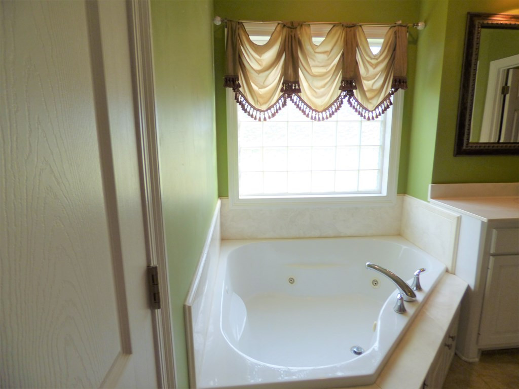 1089 Quail Ridge Drive McComb, MS 39648 - Photo 8 of 31 Photo 8
