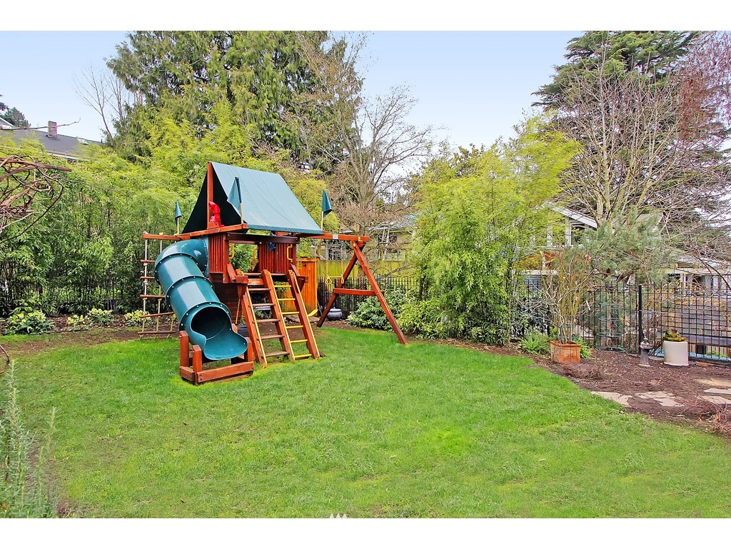 612 North 63rd Street Seattle, WA 98103 - Photo 14 of 15 Gallery Image 14