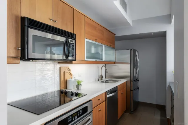 $925,000 | 350 West Ash Street, Unit 1207, San Diego, CA 92101