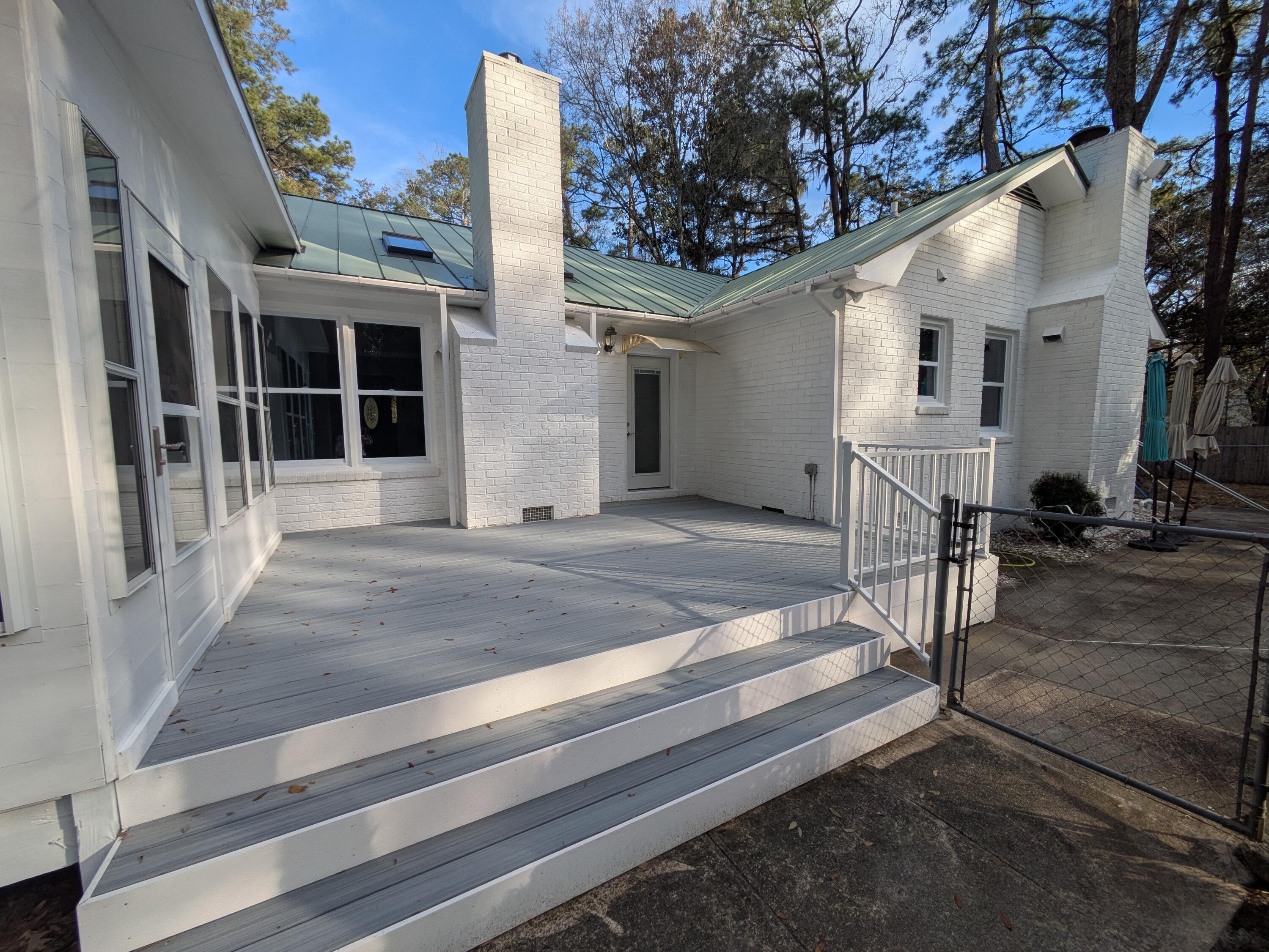 304 County Rd S-18-458 Summerville, SC 29485 - Photo 16 of 30 Deck