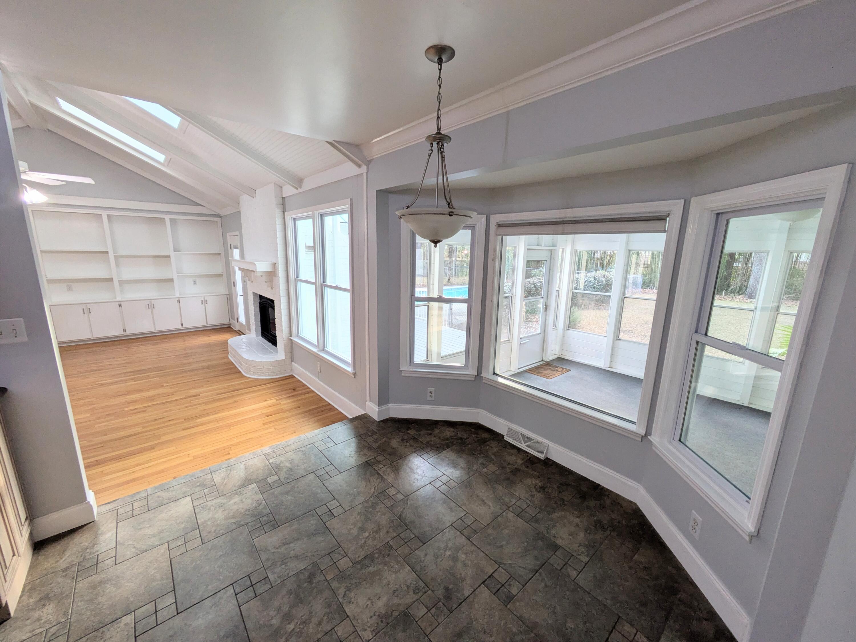 304 County Rd S-18-458 Summerville, SC 29485 - Photo 6 of 30 Breakfast Nook