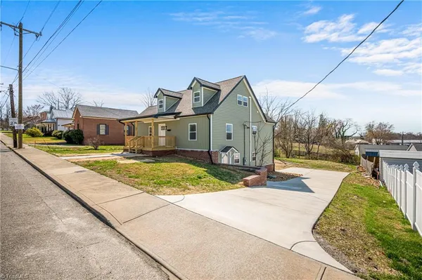 $384,900 | 303 Orchard Street, Mount Airy, NC 27030