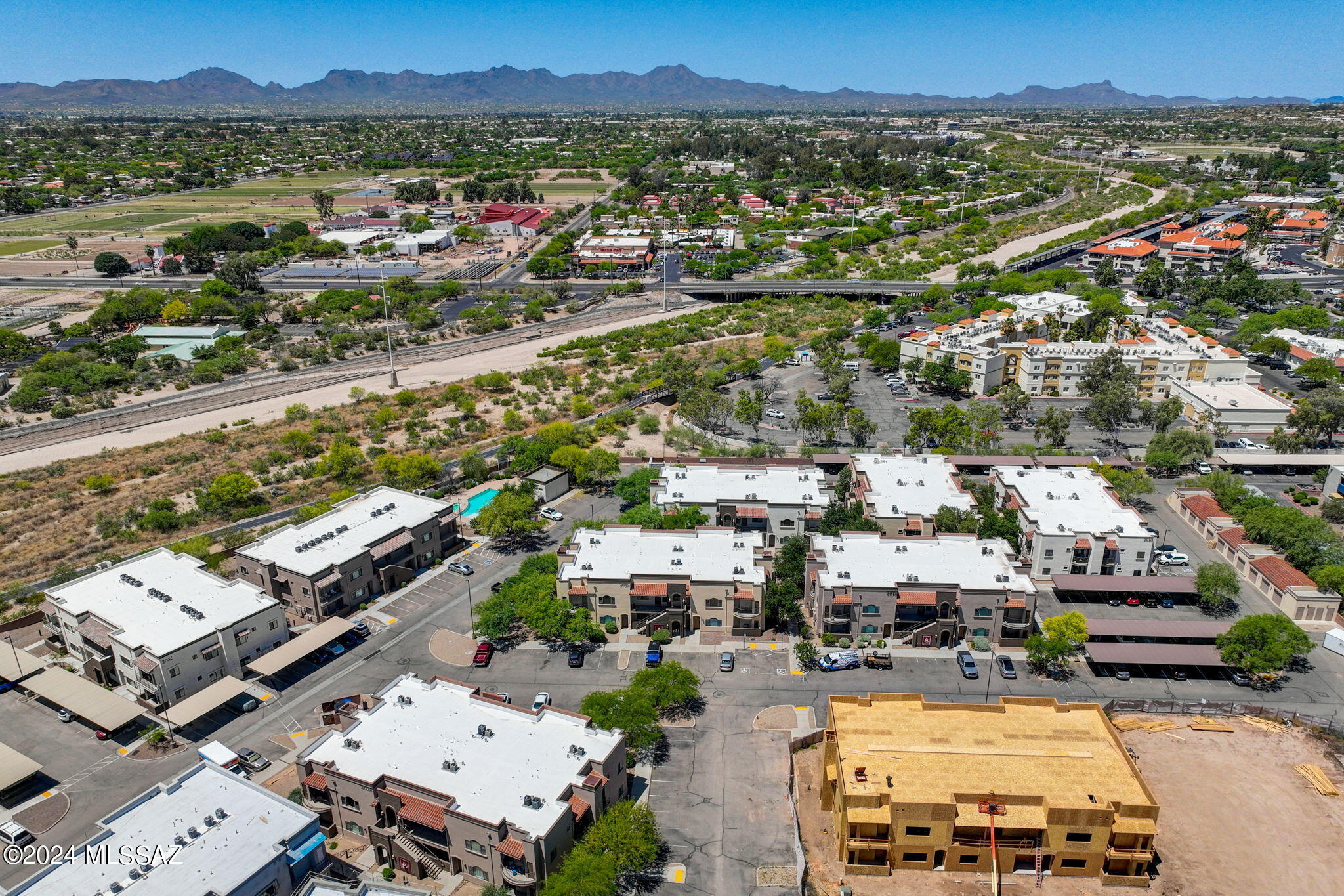 2026 East River Road, Unit 104 Tucson, AZ 85718 - Photo 42 of 46