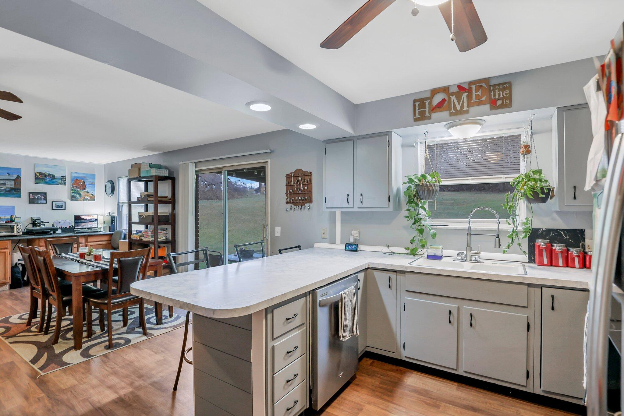730 Forest Hills Road Heath, OH 43056 - Photo 21 of 26 90AD1225-E6BA-40FC-B9B0-9458A394E888